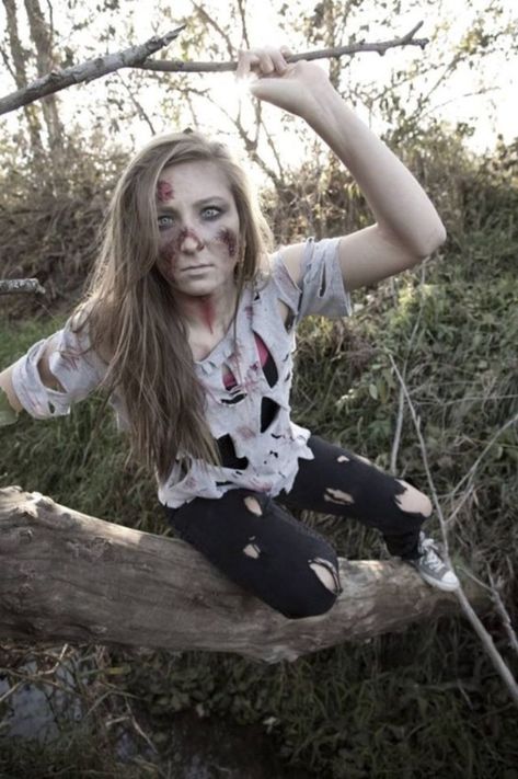 ridiculously-real-zombie-costume-ideas Zombie Costume Ideas, Girl Zombie Costume, Real Zombie, Halloween Zombie Makeup, Zombie Ideas, Zombie Dance, Zombie Halloween Makeup, Cute Halloween Outfits, Zombie Clothes