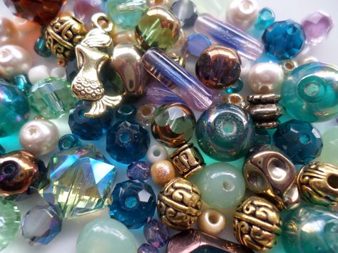 Oceane Core, Allison Core Aesthetic, Ocean-inspired Colorful Beads Jewelry, Light Blue Mermaid Aesthetic, Ocean Crystals Aesthetic, Morgan Aesthetic, Sea Elf, Halfling Rogue, Jester Lavorre