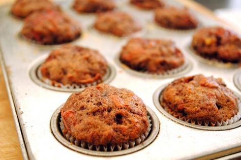 Carrot-Apple-Beet Muffins - try w juice pulp Carrot Apple Sauce Muffins, Beet Juice Pulp Recipes, Beet Muffins For Kids, Juice Pulp Muffins, Beet Carrot Apple Muffins, Beet Muffins, Juicer Pulp Recipes, Apple Carrot Muffins, Juice Pulp Recipes