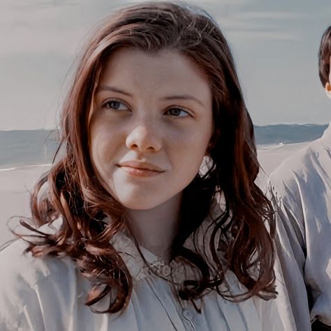 Narnia Lucy, Lucy Pevensie, Narnia 3, Georgie Henley, Actress Hairstyles, Arthur Pendragon, Chronicles Of Narnia, High Fantasy, Fantasy Novels