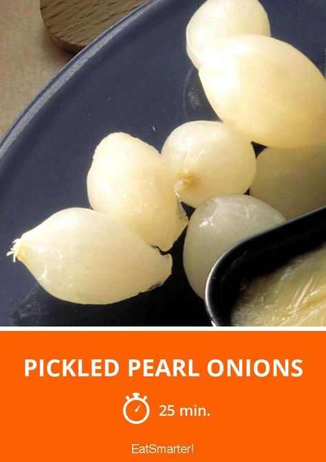 Pickled Pearl Onions - quick recipe - simple dish - A recipe idea by EAT SMARTER | European, Mediterranean, Swiss, Sour, Onion #rootvegetable #recipes Pickled White Onions Recipe, Pickled Pearl Onions Recipe, Pickled Pearl Onions, Pickled White Onions, Pearl Onions Recipe, Pearl Onion Recipe, Wild Onions, Healthy Delicious Recipes, Pearl Onions