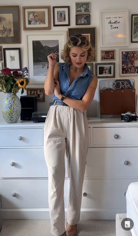 90s Mom Fashion Summer, Vintage Mom Outfits, Canadian Outfits Summer, Suburban Mom Outfit, Parent Trap Style, Parent Trap Outfits, Headshot Outfit Ideas, 90s Mom Fashion, 90s Mom Aesthetic