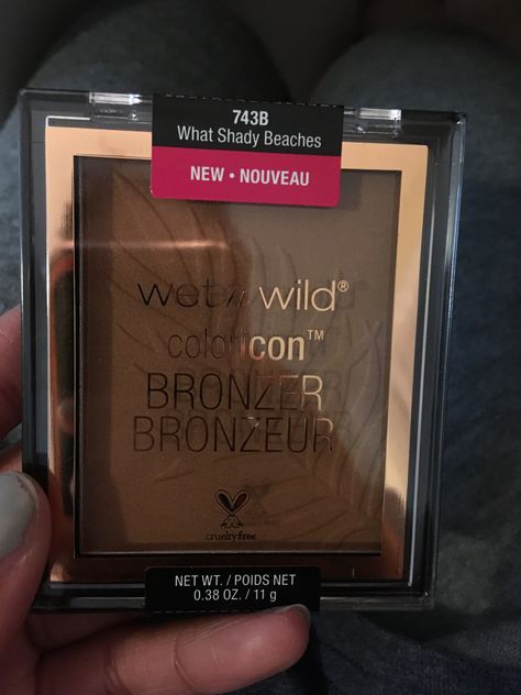 Wet n Wild Bronzer in ‘What shady Beaches’ Wet N Wild, Fenty Beauty, Bronzer, Makeup Collection, Makeup Brushes, Makeup Tutorial, Makeup, Beauty, Gifts