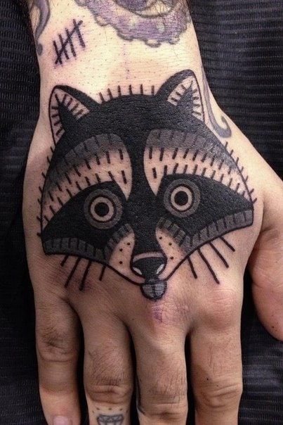 Raccoon tumblr Racoon Tattoo, Flash Art Tattoos, Tato Maori, Raccoon Tattoo, Tato Tradisional, Tattoo Traditional, Traditional Tattoo Art, Maori Tattoo, Tattoo Flash Art