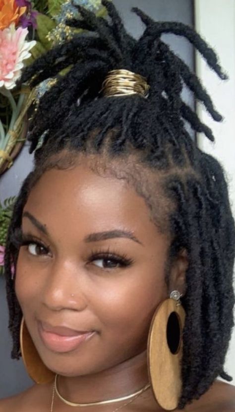 Medium Size Dreadlocks Black Women, Black Women With Locs Aesthetic, Hair Wrap With Locs, Black Woman Locs Hairstyles, Locs With Hats Women, Loc Vacation Styles, Black Locs Black Women, Neck Length Locs, Braided Locs Styles For Women