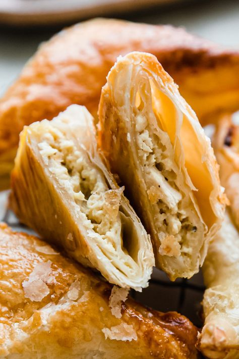 Easy Puff Pastry Appetizers, Chicken Puff Pastry, Chicken Puff, Puff Pastry Chicken, Pastry Dough Recipe, Puff Pastry Shells, Chicken Puffs, Cream Sauce For Chicken, Puff Pastry Recipe