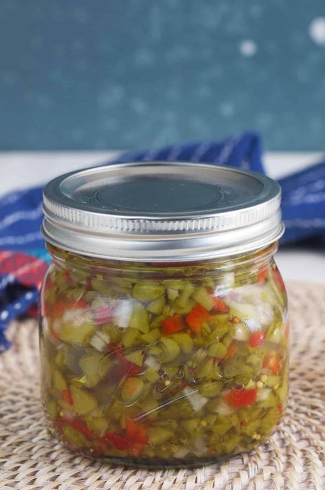 Easy Pickle Relish Recipe Homemade Pickle Relish, Pickle Relish Recipe, Mini Pickles, Quick Pickle, Easy Pickling Recipes, Easy Pickle, Best Pickles, Relish Recipe, Pickling Spice