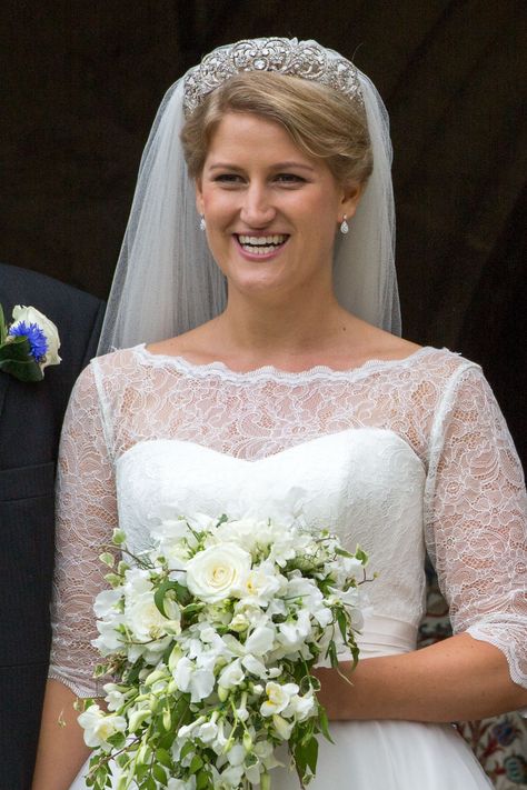 Princess Diana's niece got married in the Spencer family tiara - HarpersBAZAARUK Spencer Tiara, Lady Amelia Spencer, Princess Diana Niece, Diana Wedding Dress, Lady Kitty, Princess Diana Wedding, Spencer Family, Diana Wedding, Prinz Harry