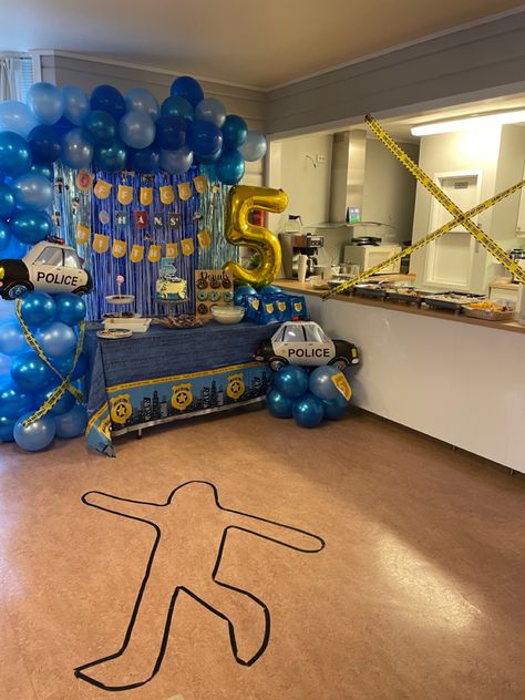 Police Party Food Ideas, Cop Party Ideas, Police Party Food, Police Birthday Theme, Police Officer Party, Police Themed Birthday Party, Cop Party, Police Officer Birthday, Police Birthday Party