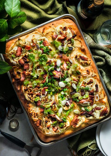 Fully Loaded Baked Potato Focaccia - Rhubarb and Cod Fully Loaded Baked Potato, Potato Focaccia, Focaccia Recipes, Bacon Potato, Loaded Baked Potato, Focaccia Recipe, Lemon Potatoes, Loaded Baked Potatoes, Focaccia Bread