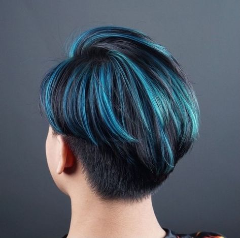 Hair Colouring Men, Blue Highlights In Black Hair Men, Blue Hair Highlights Men, Short Blue Hair Men, Tomboy Hair Color, Blue Hair Color Men, Blue Hair Color For Men, Men Hair Color Ideas, Men Blue Hair