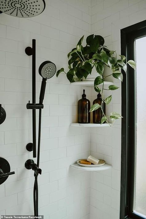 Modern Eclectic Bathroom, White Subway Tile Bathroom, Wooden Bathroom Vanity, Black Bathroom Hardware, Subway Tiles Bathroom, Diy Bathroom Vanity, Eclectic Bathroom, Bad Inspiration, Diy Bathroom Remodel