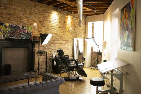 Private Tattoo Studio Interior, Tattoo Studio Aesthetic, Tattoo Shop Interior, Private Tattoo Studio, Tattoo Space, Tattoo Studio Interior, Studio Aesthetic, Private Tattoos, Tattoo Salon