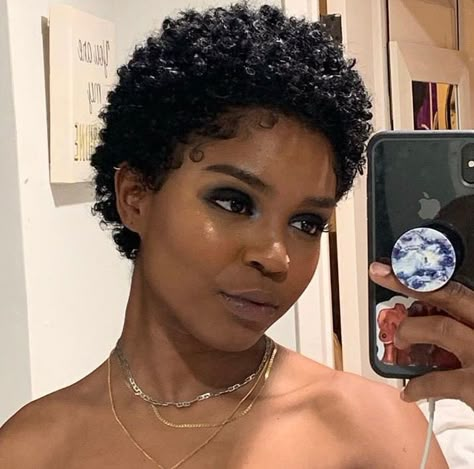 Jet Black Twa Natural Hair, Twa Wash And Go, Big Chop Natural Hair, Slay Hairstyles, Flips Hair, Curly Cut, Natural Hair Accessories, Short Shaved Hairstyles, Natural Curly Hair Cuts