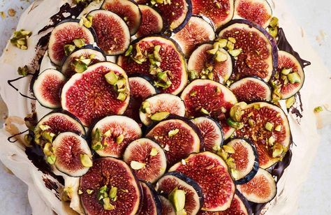 Ottonlenghi & Goh's Cinnamon Pavlova, Praline Cream and Fresh Figs – Sous Chef Otto Lenghi, Yotam Ottolenghi Recipes, Ottolenghi Recipes, Dinner Party Desserts, Fig Recipes, Yotam Ottolenghi, Fresh Figs, Toasted Almonds, Latest Recipe