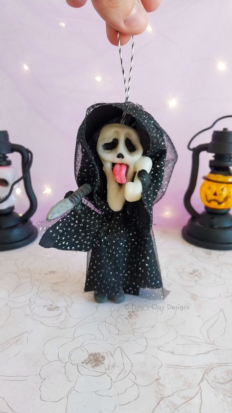 Ghostface automata handmade out of clay and fabrics Scream Halloween, Ghostface Scream, Halloween Ornaments, Clay Design, Freelancing Jobs, Handmade Art, Figurines, Halloween, Fabric