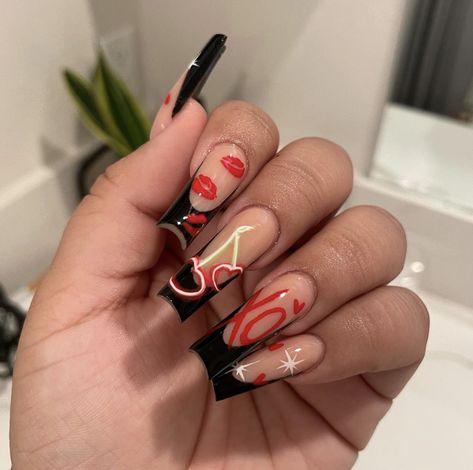 Dark Feminine Valentines Nails, Graffiti Valentines Nails, Red V Day Nails, Dark Valentine’s Day Nails, Red Nail Set Valentines, Crazy Valentines Day Nails, Cards Nails Design, Spooky Valentines Nails, Black Valentine’s Day Nails