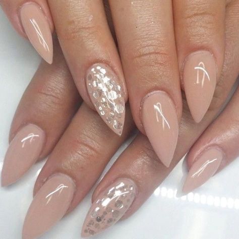 Stiletto Nails Short, Stiletto Nails Designs, Almond Shape Nails, Fabulous Nails, Fancy Nails, Chic Nails, Creative Nails, Gorgeous Nails, Stiletto Nails