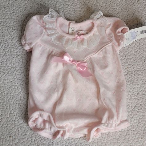 Vintage Baby Girl Buster Brown Pink Hearts Bubble Romper Size 6-9 Months 90s Nwt 90s Baby Clothes, Baby Pink Romper, Baby Pink Clothes, Brown One Piece, Heart Bubbles, Buster Brown, Vintage Baby Clothes, Vintage Baby Girl, Retro Baby