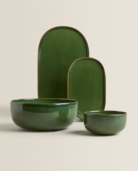 GREEN STONEWARE TABLEWARE SET Green Crockery, Creative Objects, Green Kitchen Accessories, Ceramica Ideas, Clay House, Green Plates, Pottery Form, House Essentials, Clay Houses