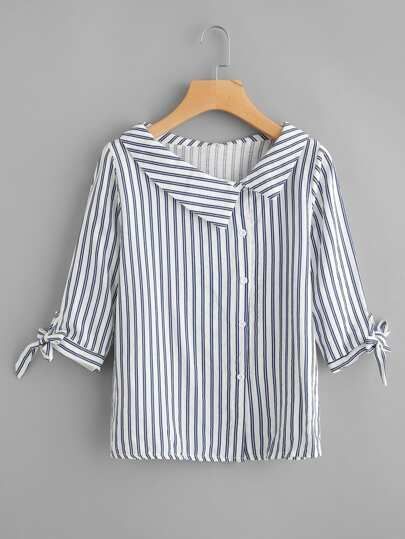 Very cool blouse for my money I advise everyone!!! Tie Cuff Blouse, Bohemian Clothes Women, Smart Casual Women, Kurta Neck Design, Dress Neck Designs, Designer Kurtis, Kurti Neck Designs, Affordable Dresses, Designs For Dresses