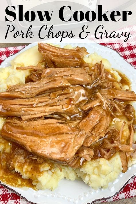 Weekly Dinner Recipes For Family, Ladies Night Meal Ideas, Southern Dinner Recipes For Family, Fast And Healthy Dinners, Pork Chop And Gravy Recipes, Boneless Pork Recipes, Southern Crockpot Recipes, Porkchop Crockpot Recipes, Meat And Gravy