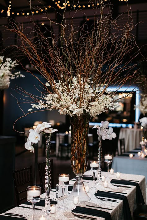 Tall Reception Centerpiece with White Florals and Curly WIllow Branches | Modern Fall Wedding Willow Branches Wedding, Willow Tree Decor Ideas, Curly Willow Arrangements, Tall Fall Centerpieces, Ball Prom Theme, Willow Branch Centerpiece, Red White Gold Christmas, Tree Centerpieces Wedding, Curly Willow Centerpieces