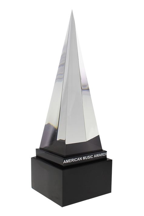 The AMAs 2017 Commentary Grammy Awards Trophy, Music Trophies, Future Concert, Famous Lifestyle, Award Ideas, Page Layout Design, Trophy Design, Custom Awards, Dream Music