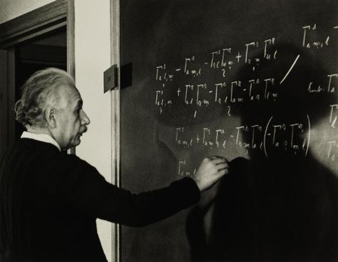 Roman Vishniac, At Work, Theoretical Physics, Theory Of Relativity, Jewish Culture, Physics And Mathematics, People Of Interest, E Mc2, Physicists