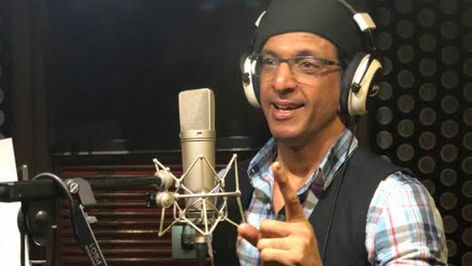 #JavedJaffrey #MXPlayer #OnlyForSingles Javed Jaffrey, Recording Microphone