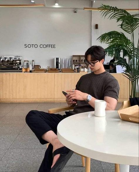 Korean Street Fashion Men, Man Cafe, Asian Men Fashion, Minimalist Fashion Men, Mens Photoshoot Poses, Coffee Shop Aesthetic, Portrait Photography Men, Men Photoshoot, Men Stylish Dress