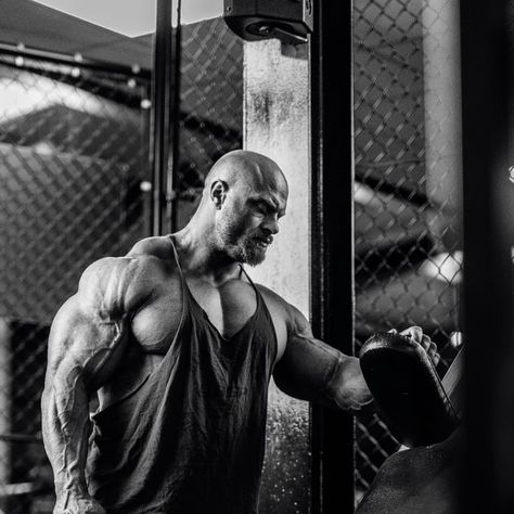 Hack Squat, James Graham, Bodybuilding, The 100, On Instagram, Instagram