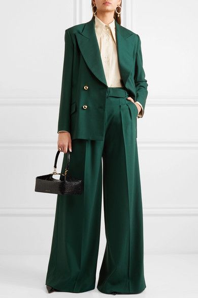 Womens Suit Fashion, Womens Green Suit, Green Suit Outfit, Double Breasted Blazer Outfit Women, Green Suit, Woman Suit Fashion, Green Blazer, Business Dress, Green Pants