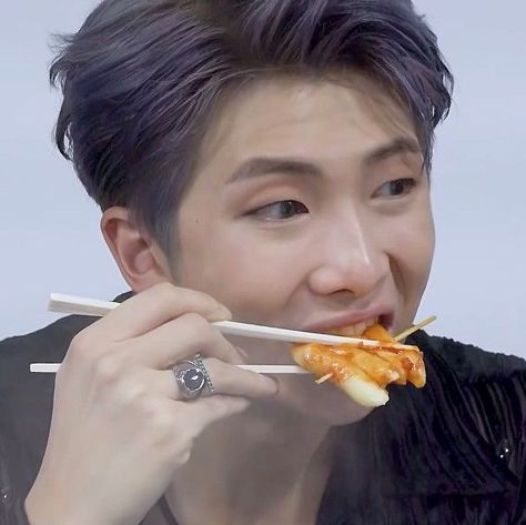 Namjoon Low Quality, Namjoon Eating, Namjoon Dimples, Namjoon Photoshoot, Namjoon Smile, Kim Namjoon Aesthetic, Namjoon Boyfriend Material, Namjoon Cute, Rm Icon