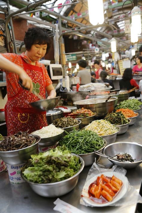 A host of fresh vegetables going into a big bowl of bibimbap at Gwangjang Market in Seoul, South Korea....for more info, visit http://www.the-passage.org/gwangjang-market/ Gwangjang Market, Seoul Night, Street Food Market, Big Bowl, Night Vibes, Seoul South Korea, Night Market, Seoul Korea, Food Market