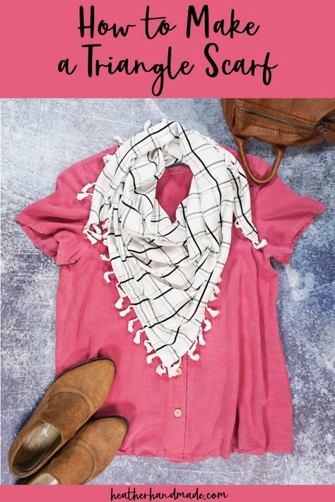 A triangle scarf is quick to sew with 1 yard of fabric and some trim. It'll fold up nicely in a stocking! Scarf Sewing Pattern, Dog Bandana Pattern, Easy Handmade Gifts, Fabric Scarf, Diy Scarf, Free Scarf, Beginner Sewing, Beginner Sewing Projects Easy, Triangle Scarf