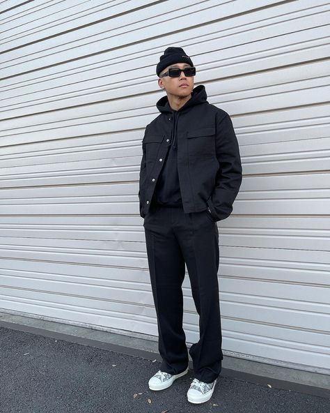 All Black Winter Outfit Men, Black Jacket Outfit Mens, Black Outfit Men Street Fashion, All Black Outfit Men Street Styles, All Black Fits Men, Full Black Outfit Men, Fashion Black Outfits, Male Street Style, Black Jean Jacket Outfits