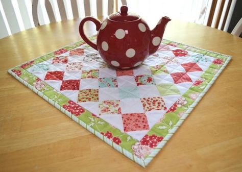 Mini Charm Square Table Topper Bonnie And Camille, Charm Square Quilt, Table Runner Tutorial, Quilting Digest, Table Topper Patterns, Charm Packs, Quilt Squares, Quilted Table Toppers, Jellyroll Quilts