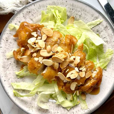 Almond Boneless Chicken Almond Chicken Chinese, Almond Boneless Chicken Recipe, Boneless Chicken Recipe, Almond Boneless Chicken, Fish And Chips Batter, Traditional Fish And Chips, Easy Fast Dinner Recipes, Chicken Chinese, Fast Easy Dinner