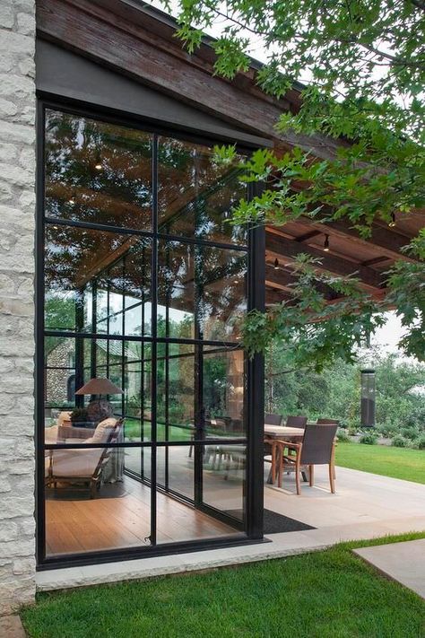 Why Black Windows Aren’t Just for Pinterest — Tara Nelson Designs Doors Modern, Steel Windows, Hill Interiors, Modern Kitchen Design Luxury, Design Exterior, Pergola Shade, Wood Kitchen, Design Luxury, Luxury Kitchen