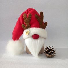 Character Gnomes, Reindeer Gnome, Gnome Crafts, Sock Crafts, Gnomes Diy, Gnome Gift, Gnome Christmas, Diy Gnomes, Gnome Patterns