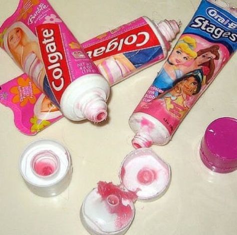 Colgate Barbie Toothpaste Childhood Aesthetic, Nostalgia 2000s, 2000s Baby, 2010s Nostalgia, Childhood Memories 90s, Nostalgic Pictures, Nostalgia Core, Nostalgia Aesthetic, Childhood Memories 2000