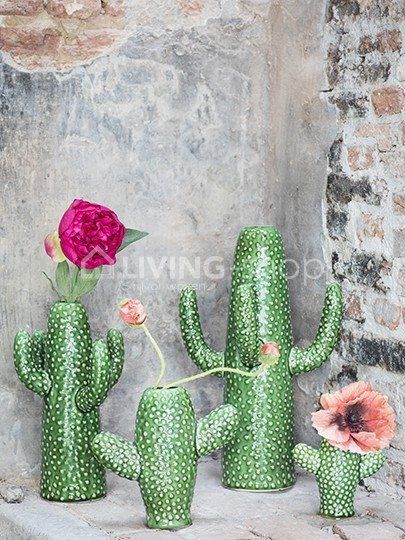 Cactus bloemvaas Serax Cactus Vase, Cactus Ceramic, Old Vases, Paper Vase, Small Cactus, Mini Cactus, Greek Vases, Vase Crafts, Gold Vases