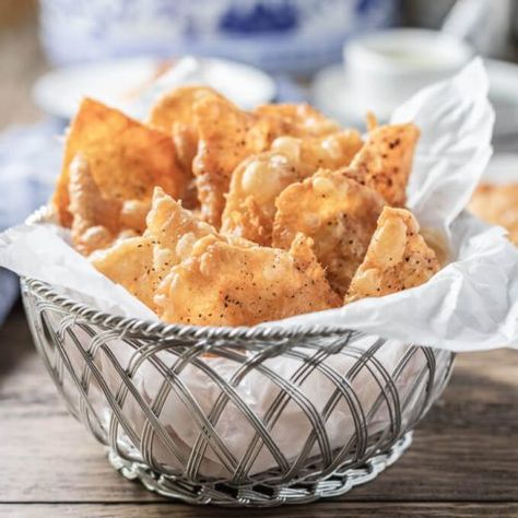 Oven Fried Chicken Skin Cracklings (Chicharrones) - Low Carb Maven Chicharrones Recipe, Fried Chicken Skin, Chicken Breast Crockpot Recipes, Crockpot Chicken Breast, Low Carb Maven, Chicken Skillet Recipes, Oven Fried, Oven Fried Chicken, Fried Chicken Breast