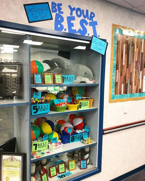 I saw this on Facebook and love this idea!! To help their students finish the year strong, their PBIS team created a “Be Your B. E. S. T.” student store. 👏🏻 They are looking for students who follow expectations and we are handing out our “B. E. S. T.” tickets like water. We could do this monthly or once a trimester. Pbis Rewards, Classroom Store, Class Store, Classroom Economy, Behavior Incentives, School Store, School Climate, School Leadership, Classroom Management Tips