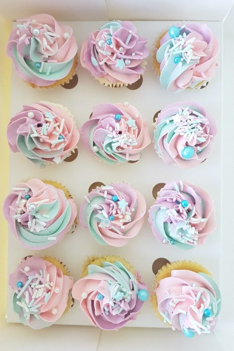 Unicorn colours cupcakes Unicorn Inspired Cupcakes, Simple Unicorn Cupcakes, Pastel Color Cupcakes Birthday, Unicorn Mini Cupcakes, Pastel Unicorn Cupcakes, Unicorn Birthday Party Cake Rainbow Cupcakes, 2 Sweet Birthday Cupcakes, Unicorn Birthday Party Cupcakes, Pastel Swirl Cupcakes