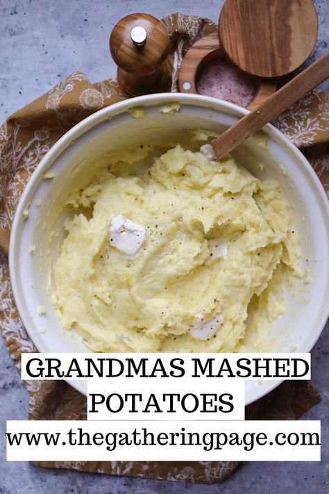 These mashed potatoes are a family favorite for a reason. They are so creamy and delicious, the perfect side to any weeknight meal. Butter Potatoes, Best Mashed Potatoes, My Favorite Food, Food To Go, Dish Recipes, For A Reason, Favorite Food, Family Favorites, Weeknight Meals