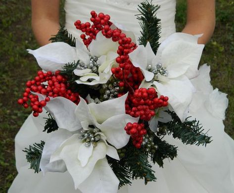 Romantic and Elegant Red Bridal Bouquet Ideas Christmas Theme Wedding, Christmas Wedding Bouquets, Christmas Wedding Themes, Red Bridal Bouquet, Christmas Bride, Christmas Wedding Ideas, Bridal Bouquet Blue, Red Wedding Theme, Red Bouquet Wedding