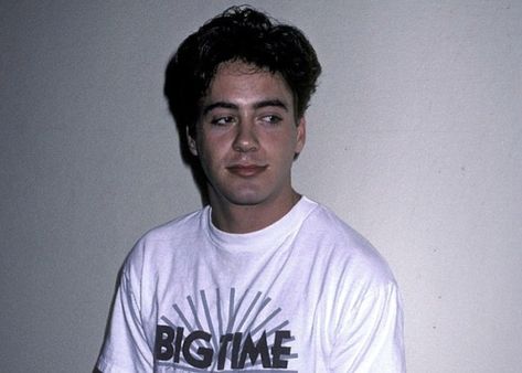 Young Robert Downey Jr, Pick Up Artist, Tony Iron Man, Robert Downey Jnr, 90s Boys, Toni Stark, Robert Downey Jr Iron Man, Young Johnny Depp, Marvel Iron Man