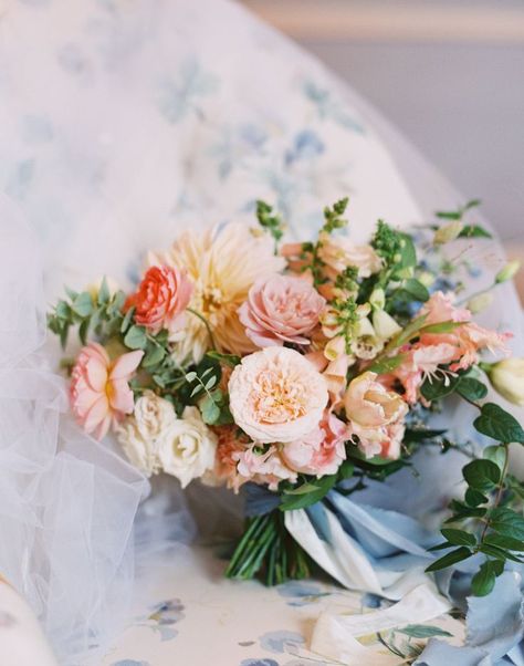 Summer Bouquet Wedding, Rosecliff Mansion, Floral Palette, Late Summer Wedding, Late Summer Weddings, Summer Bouquet, Flowers Delivered, Wedding Decor Inspiration, Summer Celebration